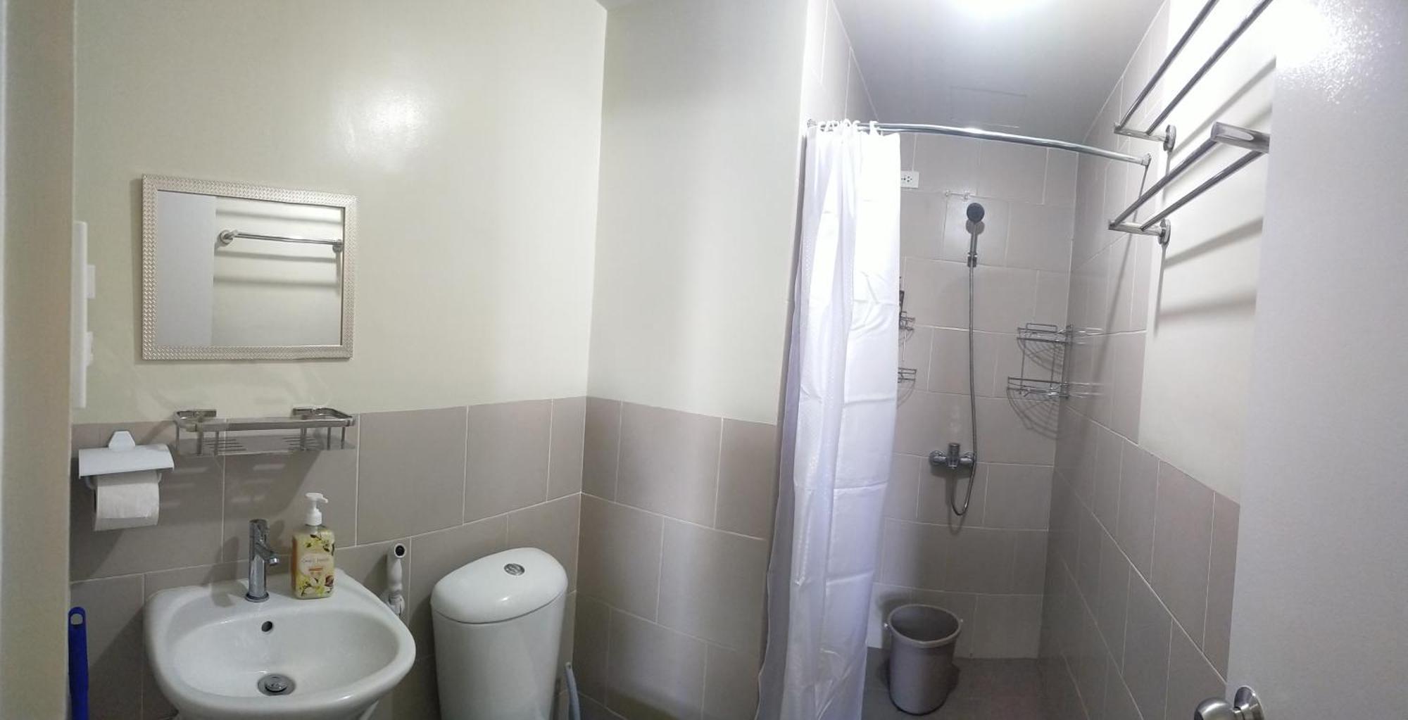 Jalang Budget Accommodation Holland Park Condominium Southwoods Binan Laguna المظهر الخارجي الصورة